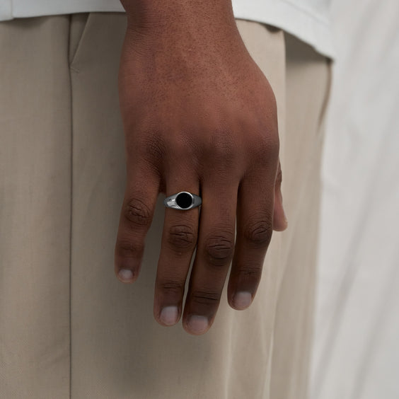 Oval Black Ring (Silver)
